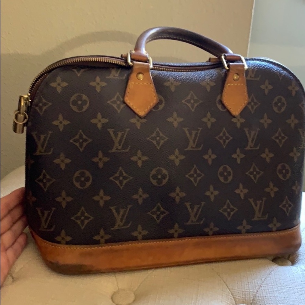 Louis Vuitton Alma